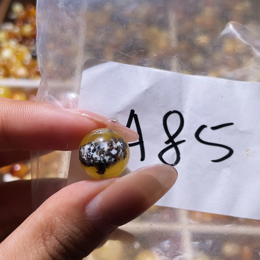 未镶嵌琥珀裸石13.2福利