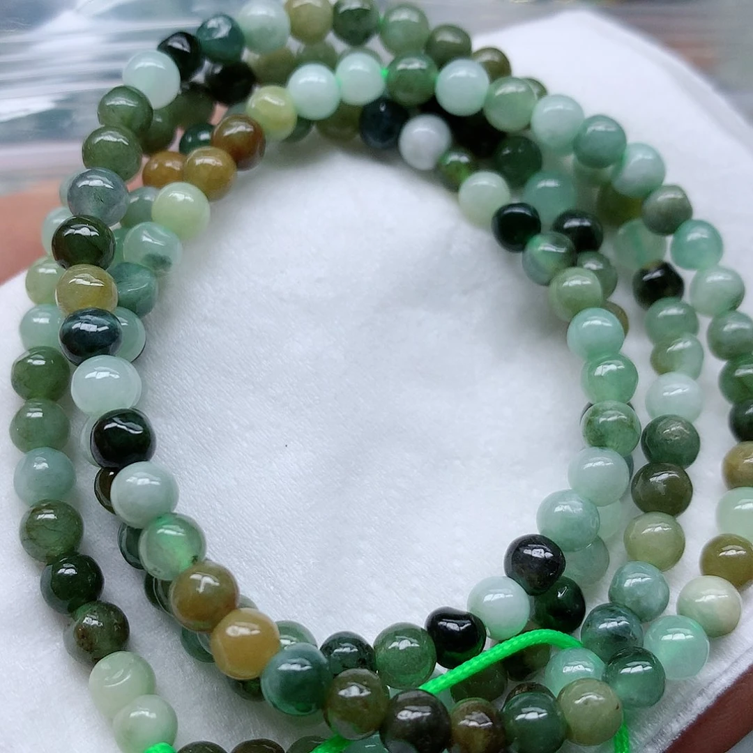 翡翠颈饰未镶嵌手串