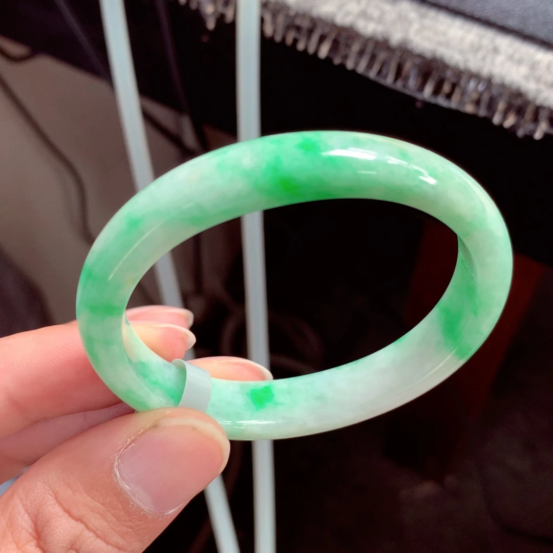 翡翠手镯未镶嵌玲*缅甸