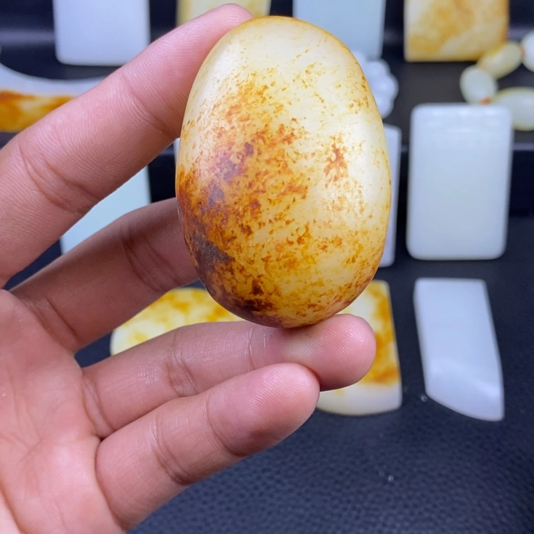 未镶嵌吊坠定制和田玉?*苏