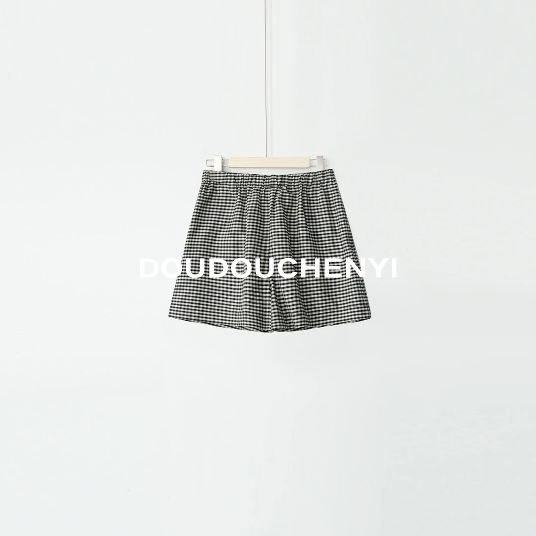 【DOUDOUCHENYI】“墨白之间”桑蚕丝+棉格子松紧腰短裤-JH25210