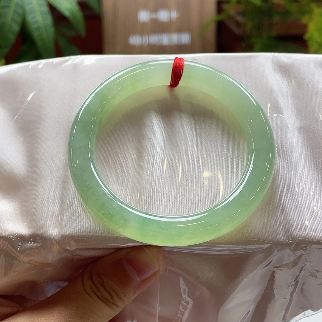 翡翠未镶嵌手镯18 号链接