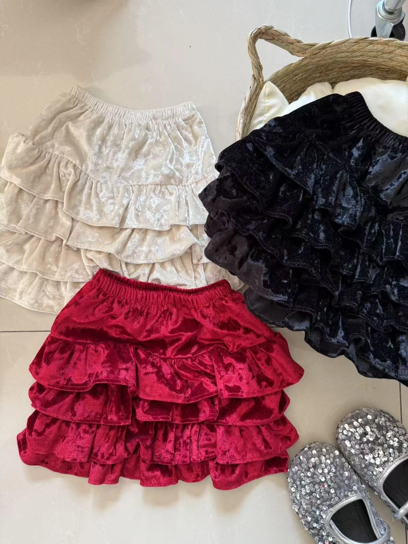 儿童三色丝绒裙可爱