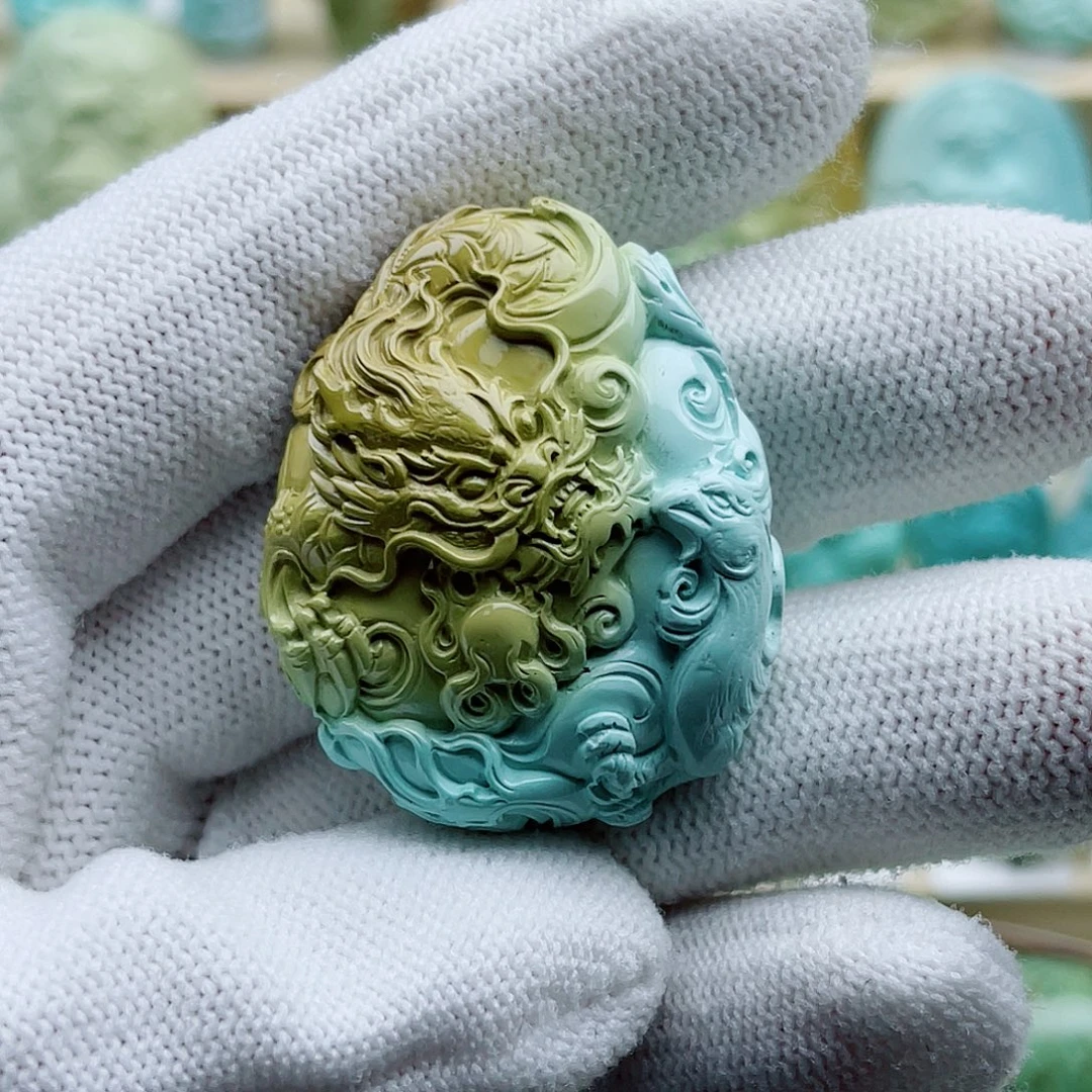 绿松石未镶嵌珠宝奇石