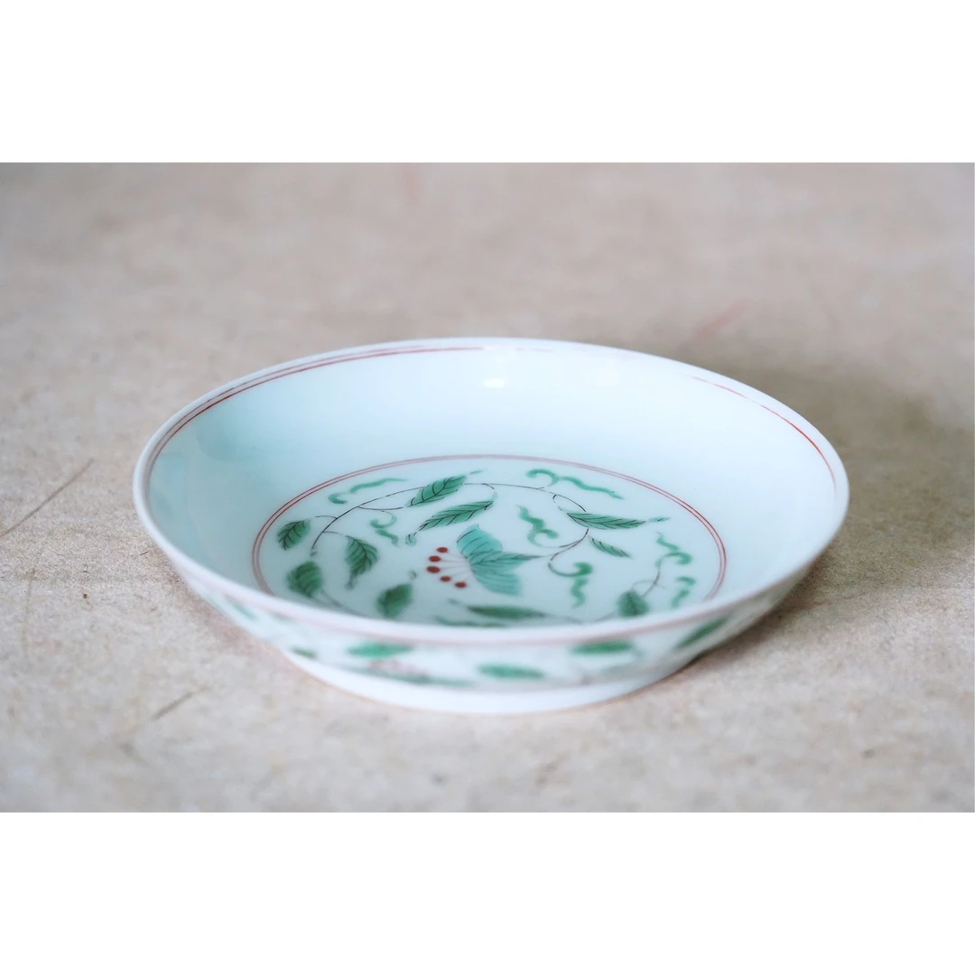 文华藏珍第375期拍品 15 清 斗彩花卉纹盘