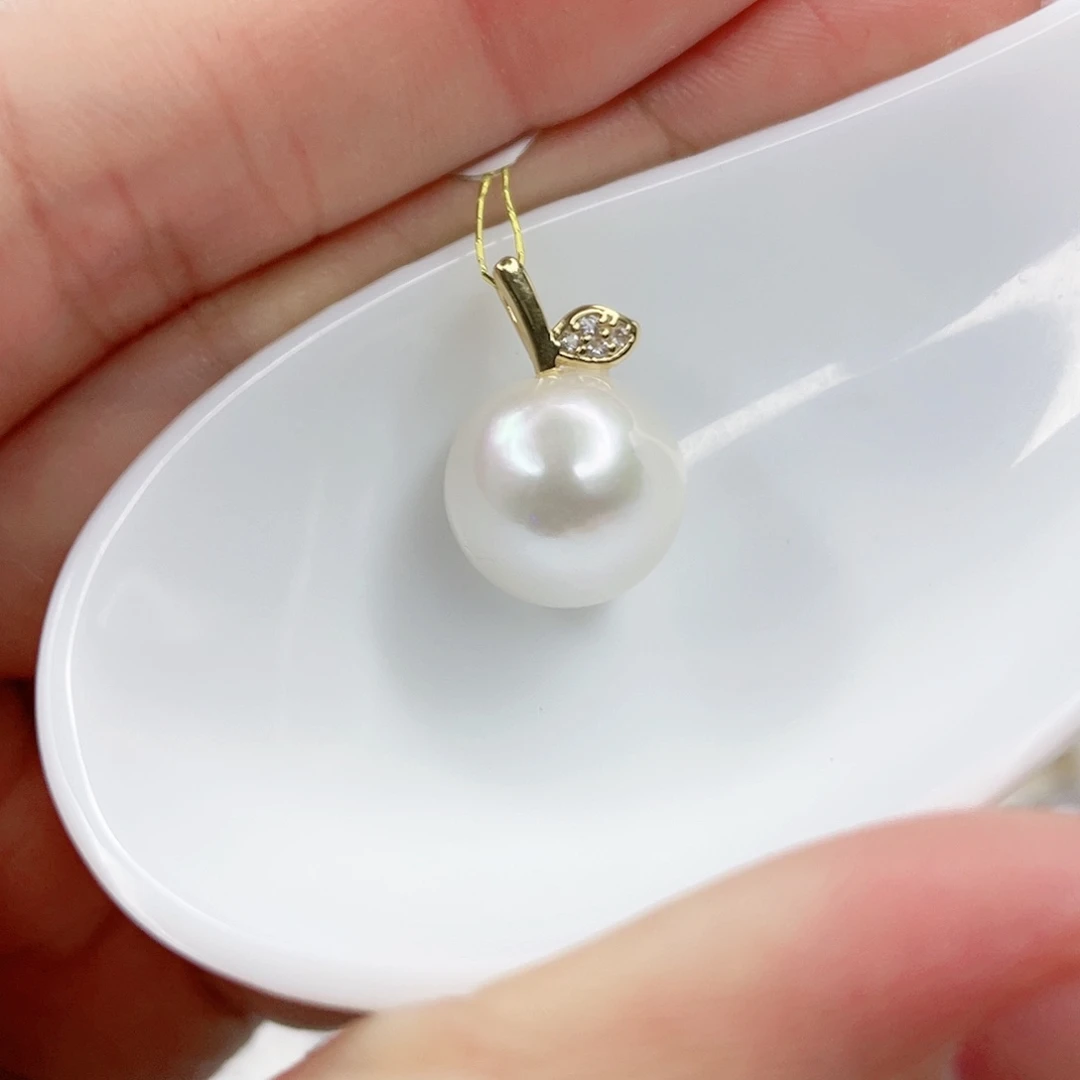 淡水珍珠吊坠(赠链)未镶嵌