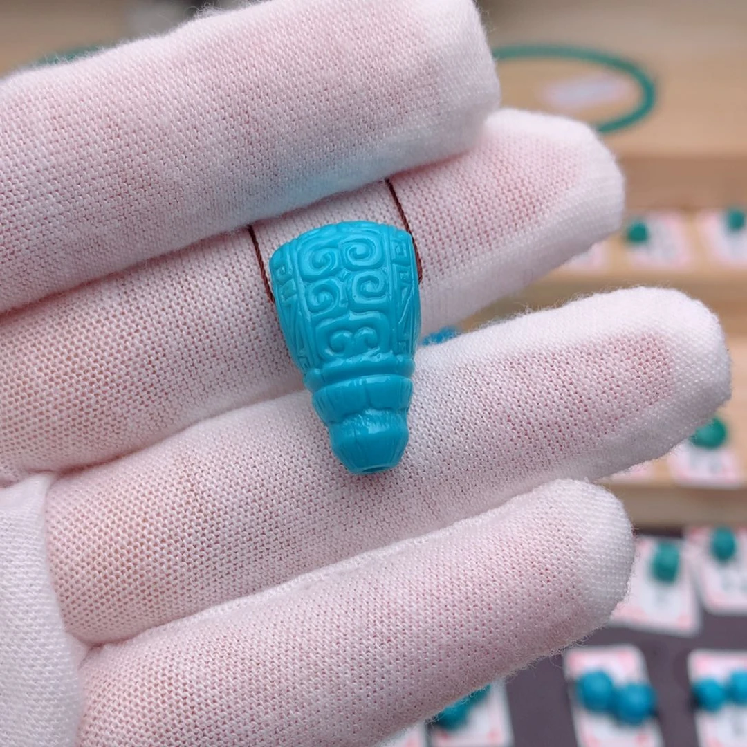 未镶嵌绿松石颈饰