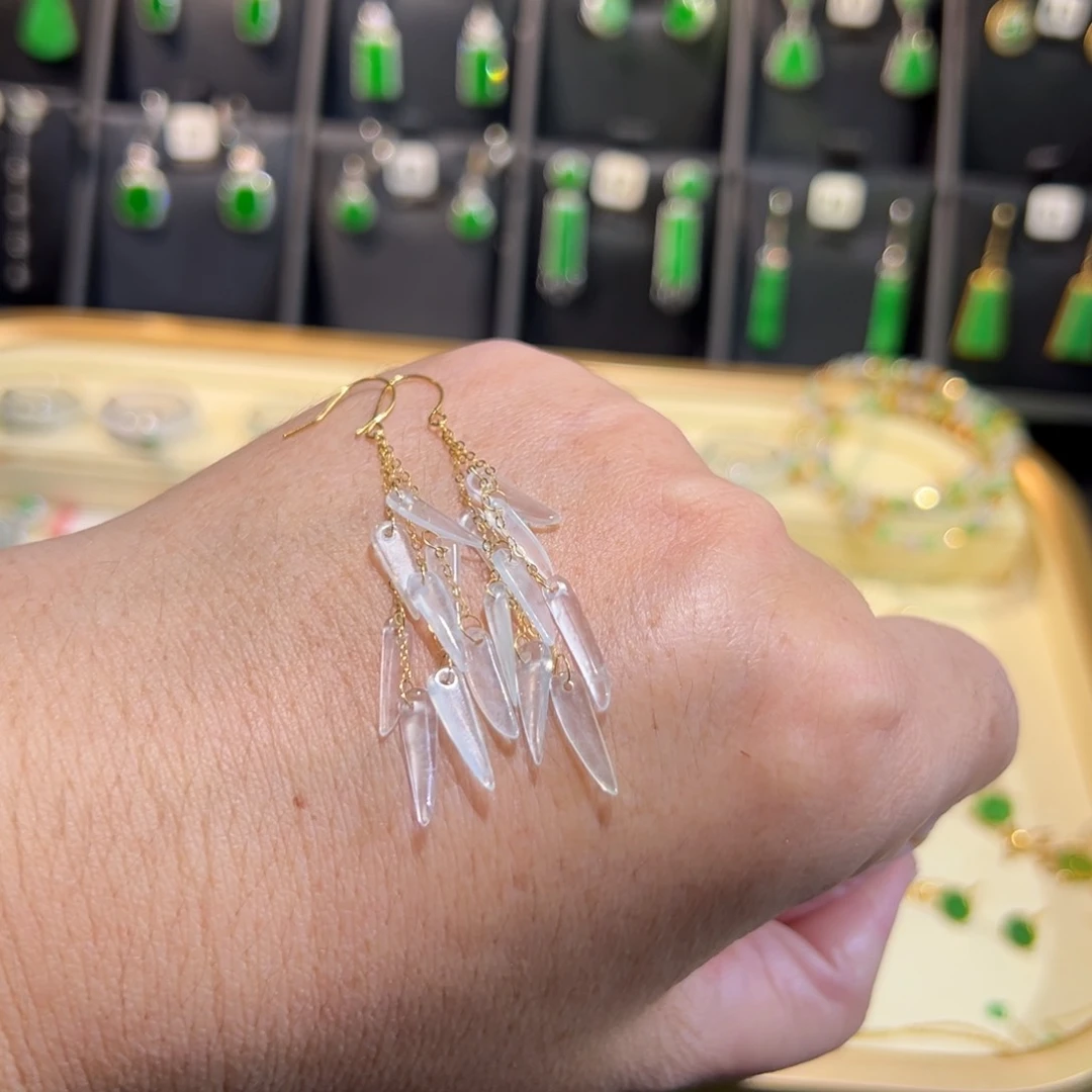 颈饰18K金镶嵌翡翠耳钩