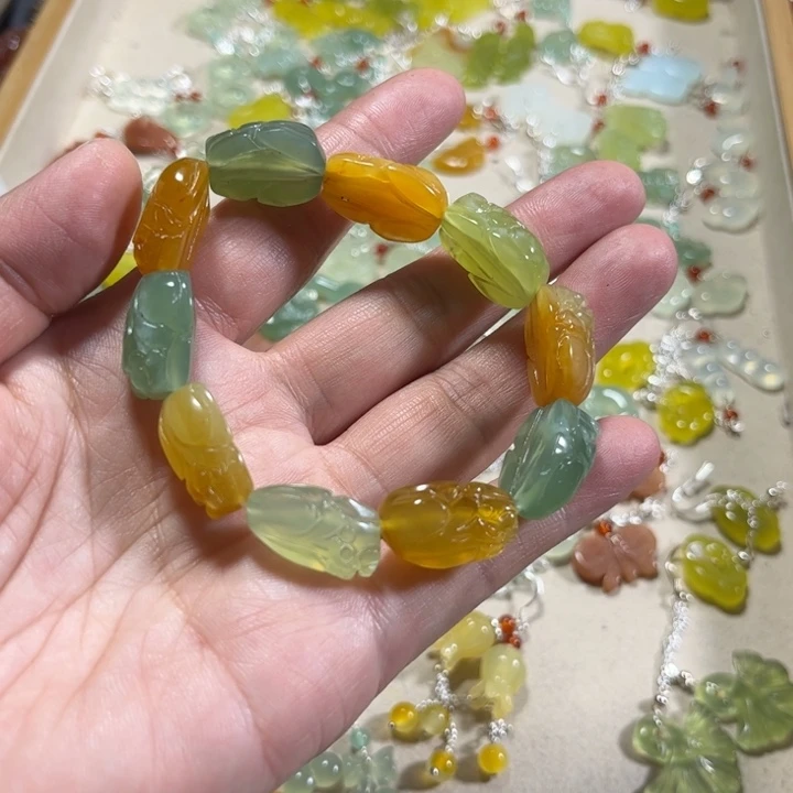 蛇纹石玉耳饰未镶嵌