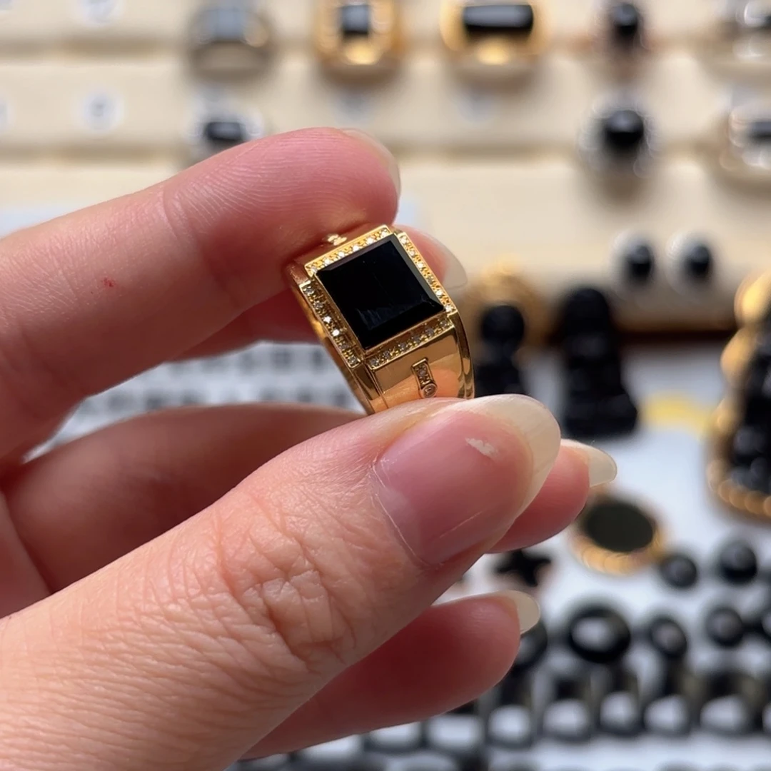 翡翠18K金镶嵌戒指缅甸翡翠