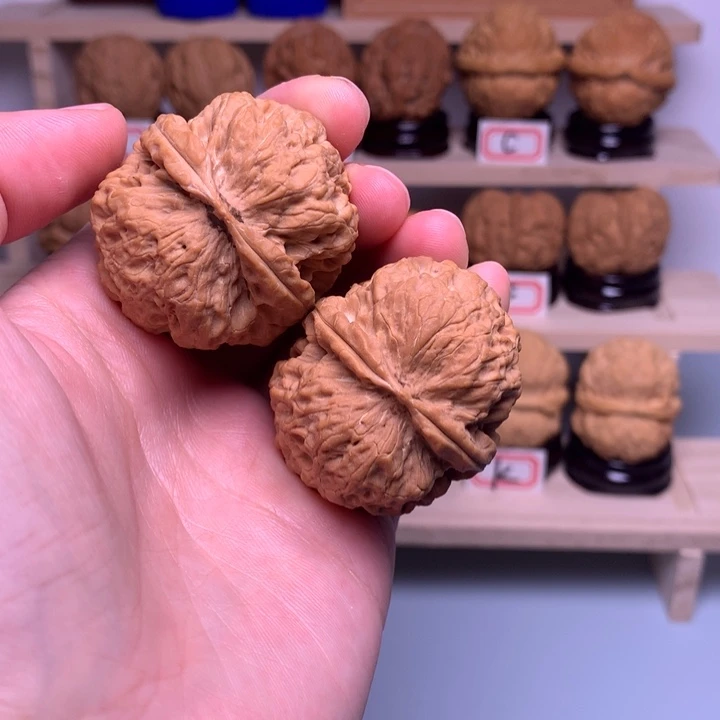 文玩核桃吊坠24花中花39尺