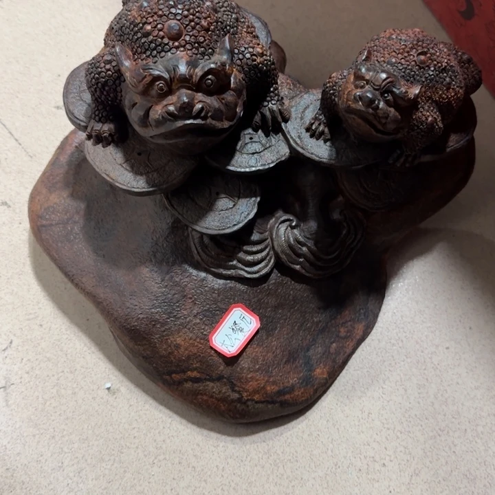 交趾黄檀（大红酸枝）蓬****厅金蟾抛光