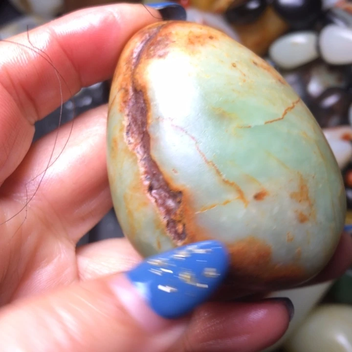 和田玉（翠青玉）未镶嵌珠宝奇石