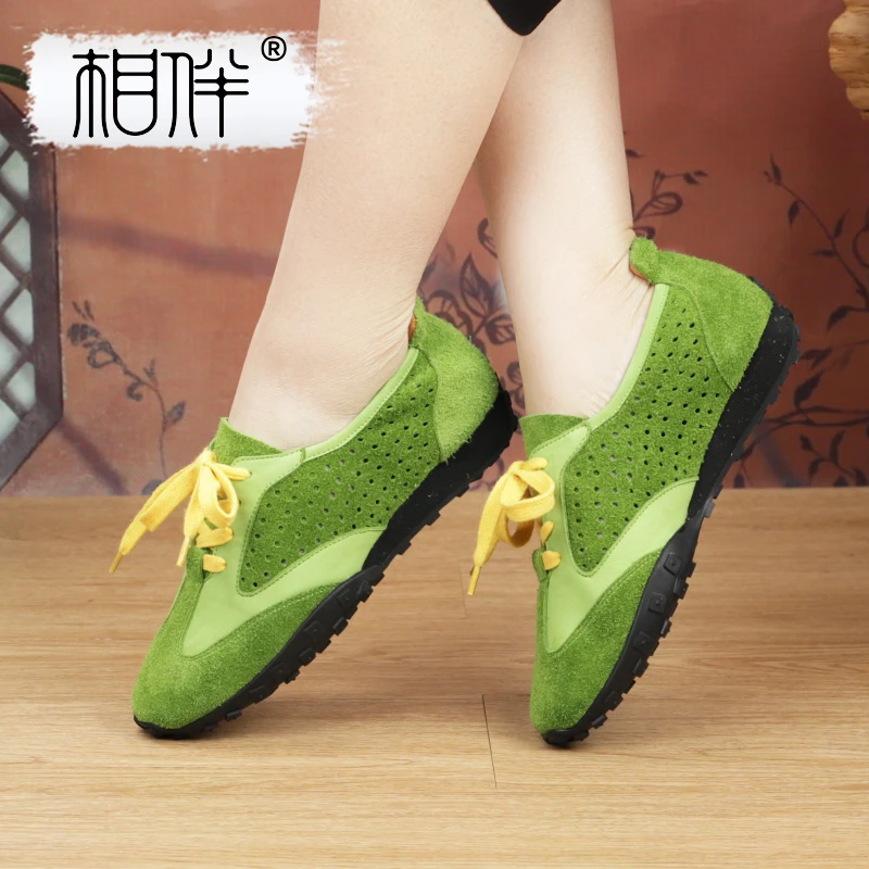 相伴复古真皮手工女士休闲鞋民族风牛皮平底中老年妈妈鞋53159