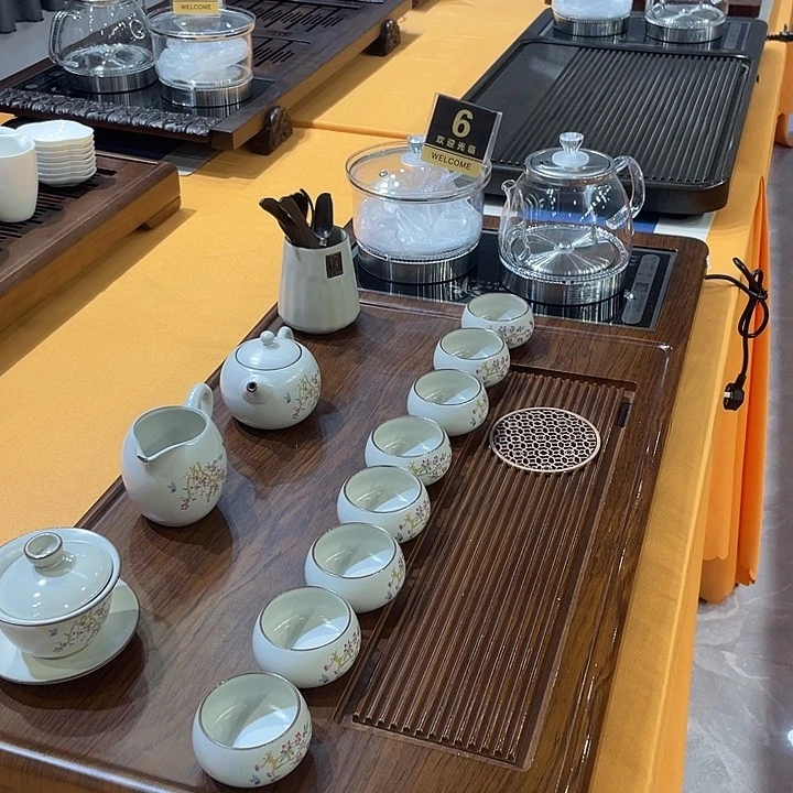打开手机京东和金钩基金会vu