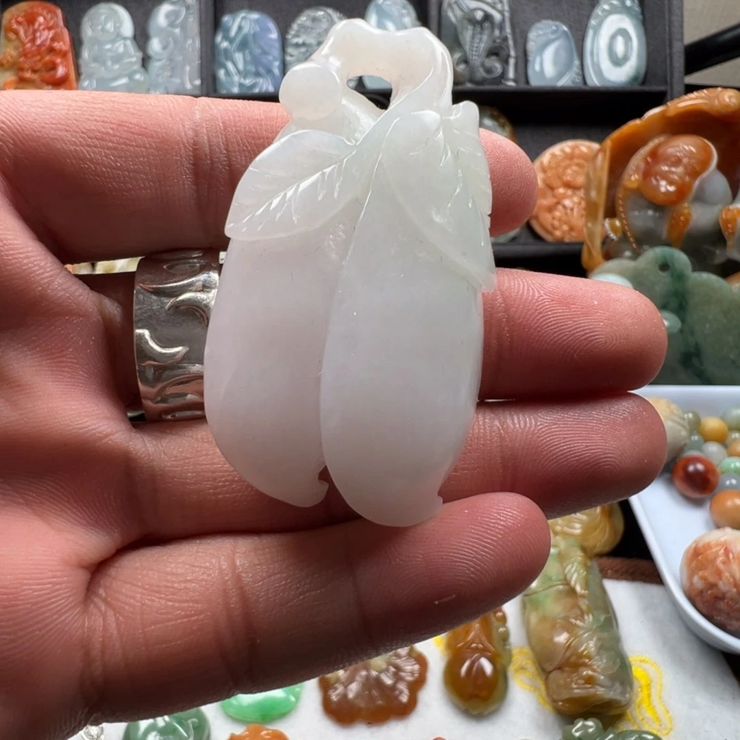 翡翠戒指未镶嵌?****翡翠