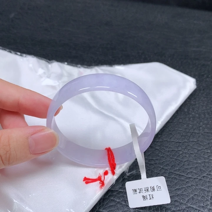 翡翠未镶嵌手镯