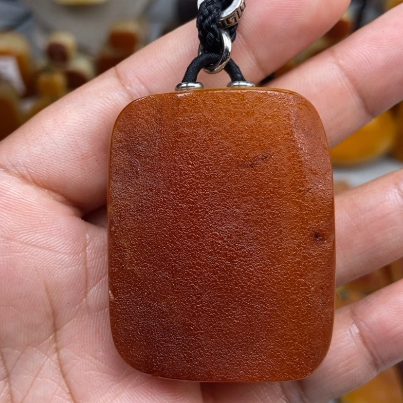【闪购商品】琥珀颈饰未镶嵌
