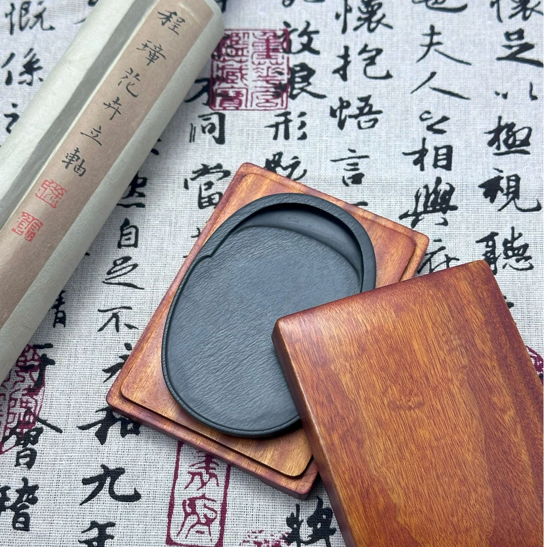 歙砚老坑水舷坑瓜子水浪11.3x7.9x1.1CM