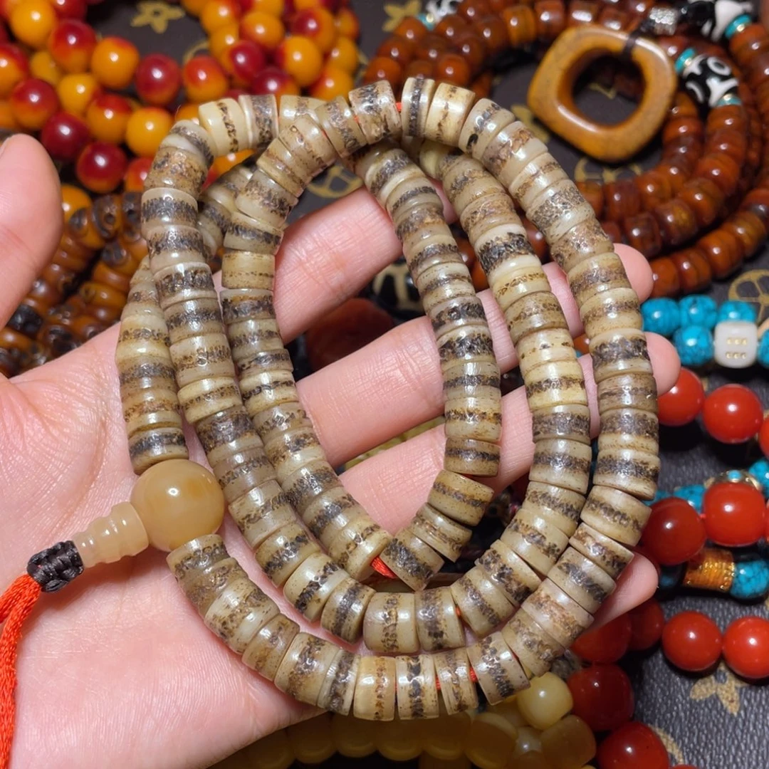 潘***盼藏传文玩手串手链