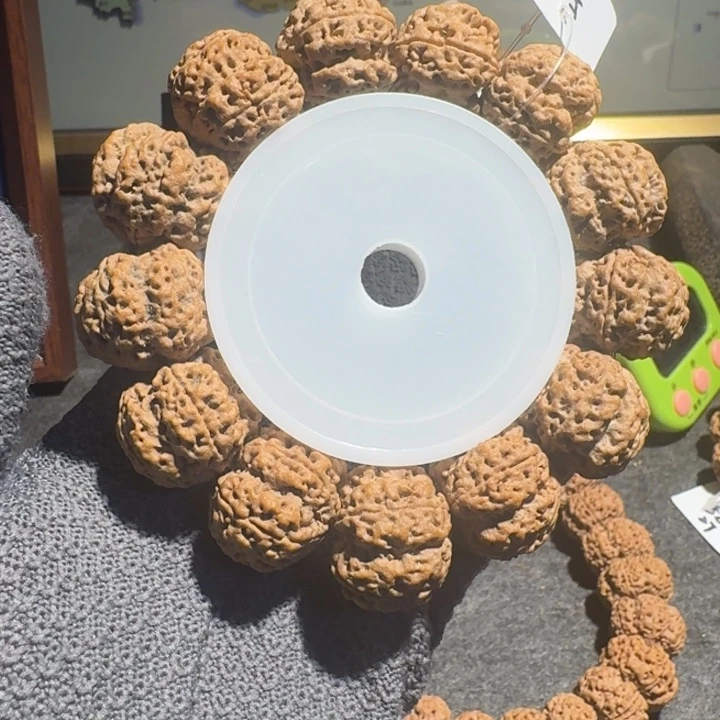 屹***务金刚菩提吊坠哥很尴尬