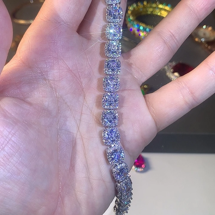 非金属13手链。