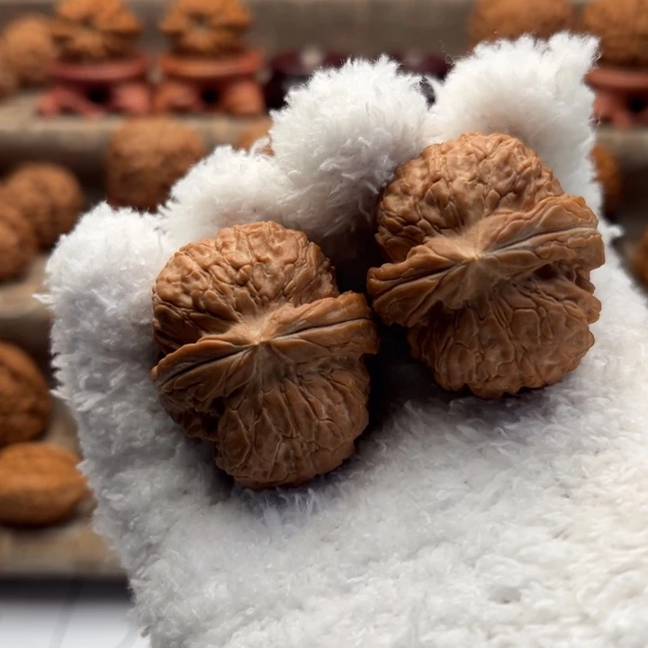 小****指定闪购，艺核轩文玩