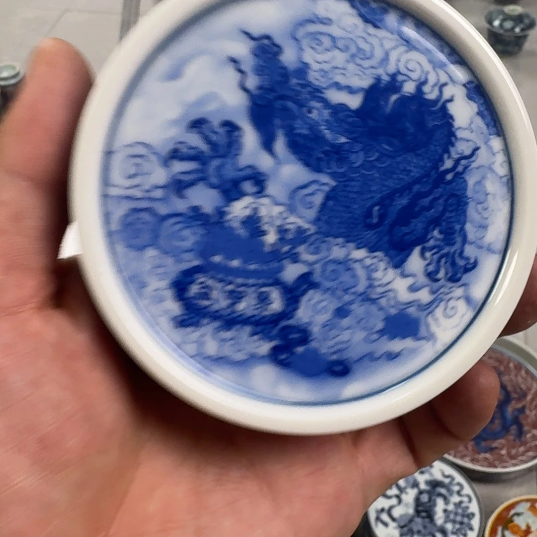 杯兰****筱腾龙献宝盖置景德镇