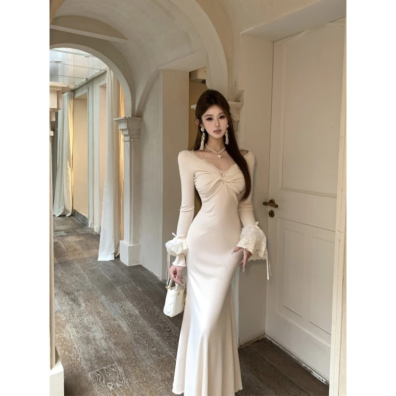 法式温柔收腰鱼尾裙长裙子收腰蕾丝喇叭袖连衣裙气质包臀裙子针织