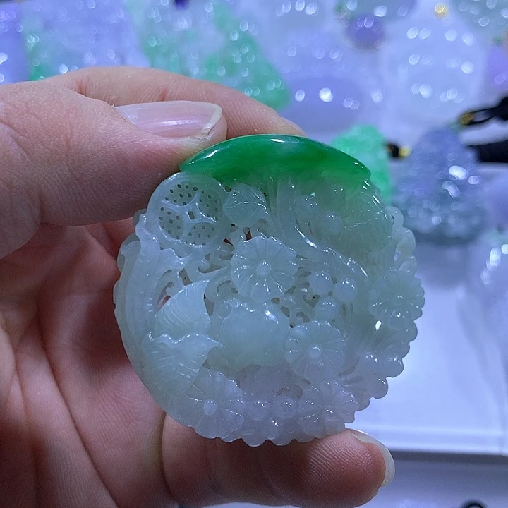 颈饰未镶嵌翡翠天然翡翠A货吊坠