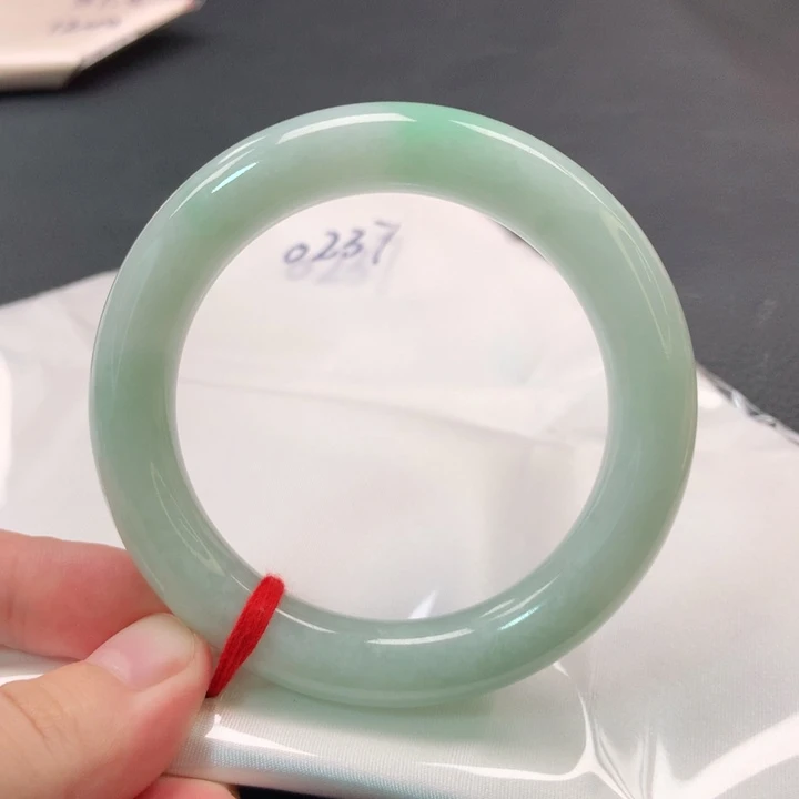 翡翠手镯未镶嵌0237号
