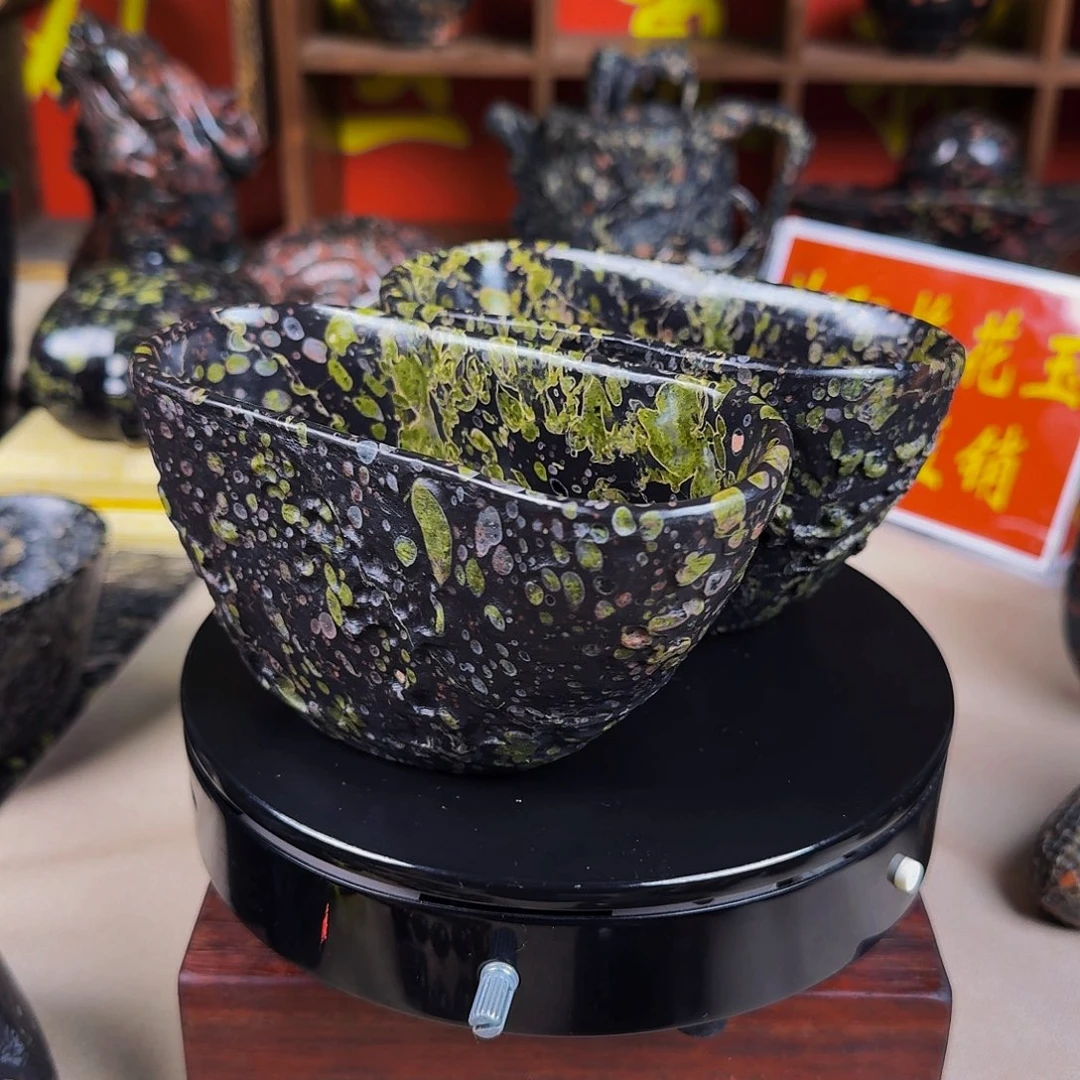 王***大梅花玉精品茶周边