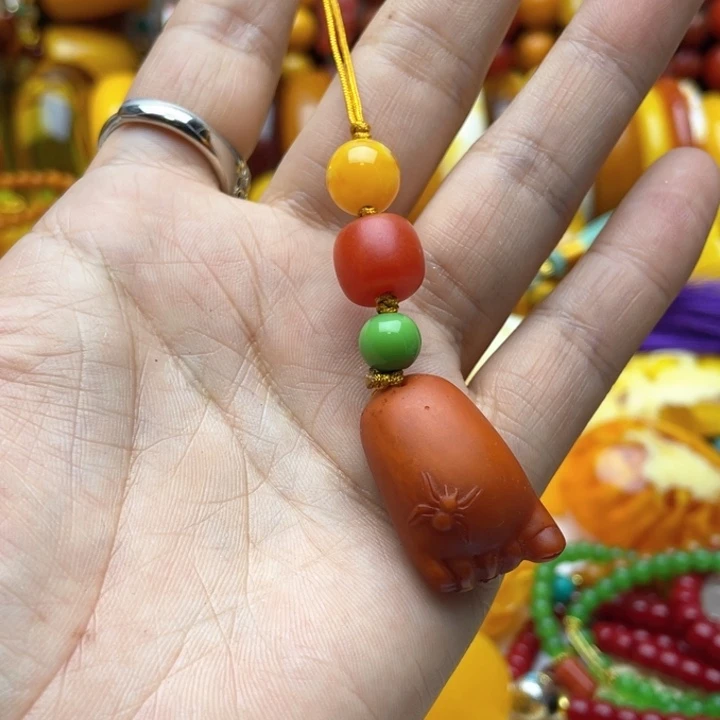 树脂制品90号手机挂