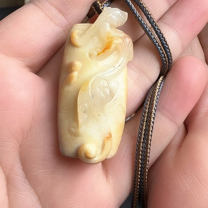 和田玉（糖玉）车挂未镶嵌无**风