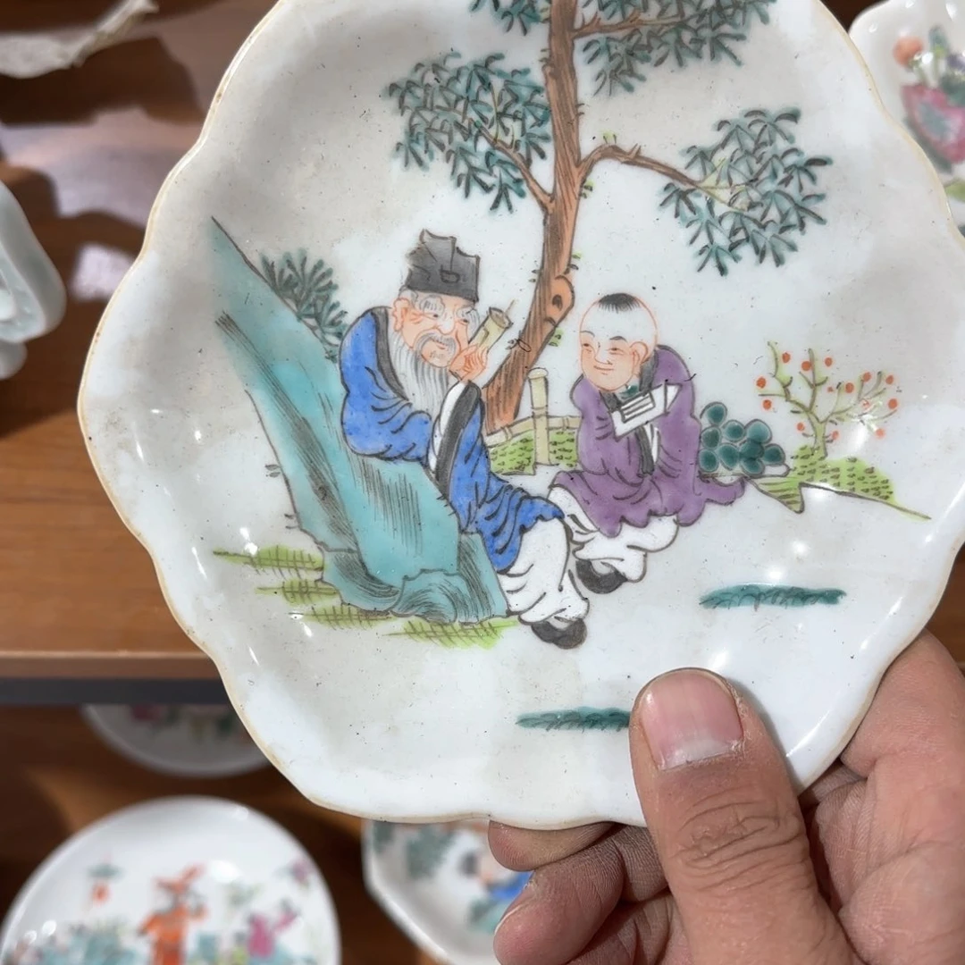 瓷片瓷器的造型和制作技术均