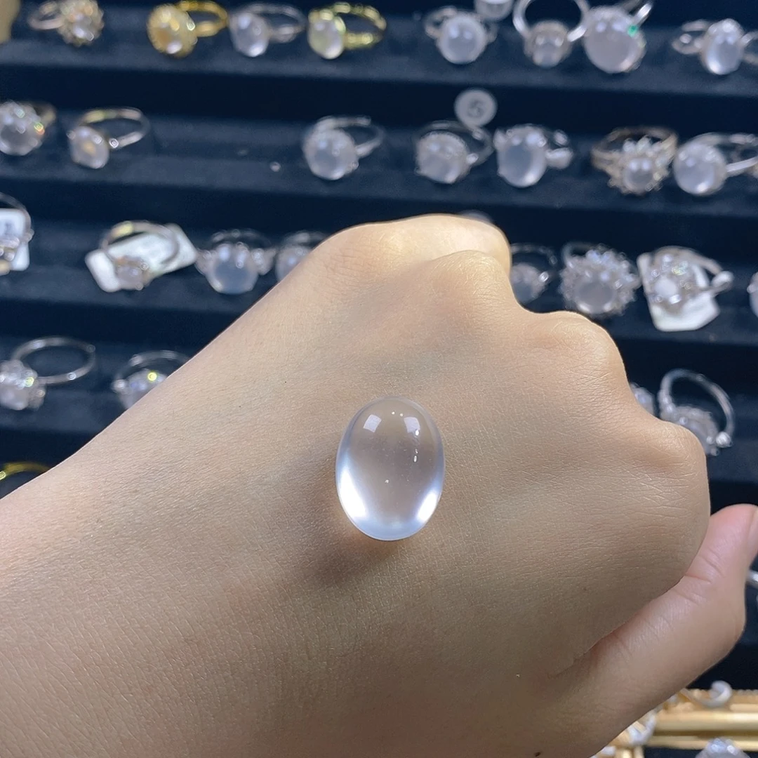自***ㅤ颈饰银S925镶嵌石英质玉