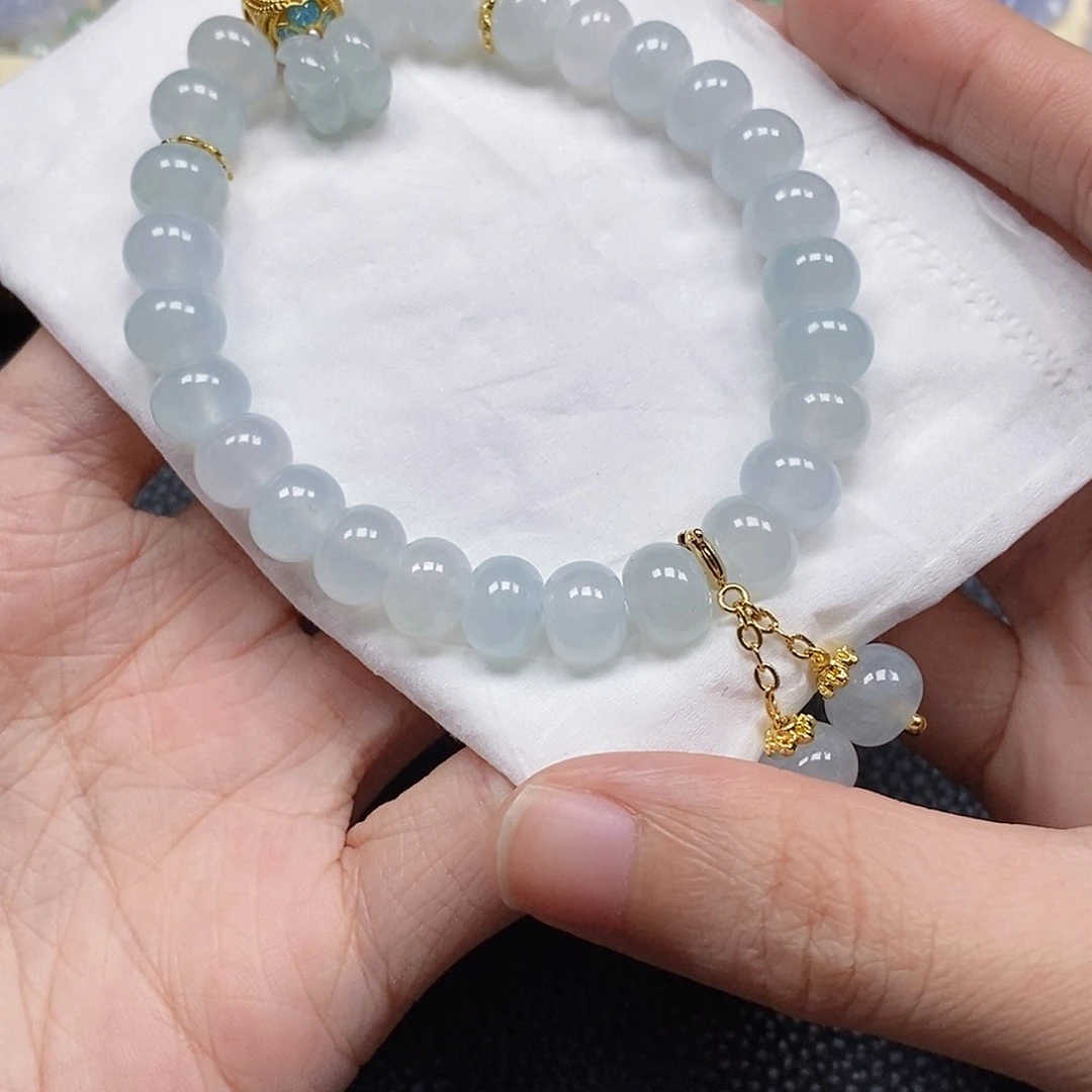 翡翠未镶嵌颈饰Y****.闪