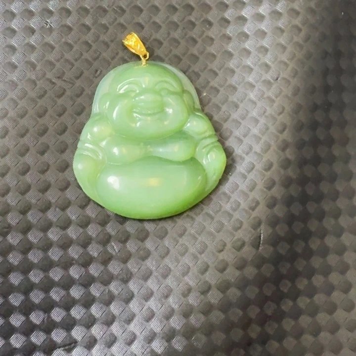 颈饰18K金镶嵌和田玉荧光猫佛公