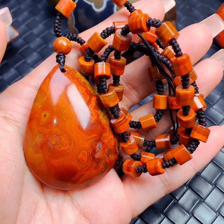 玛瑙/玉髓颈饰未镶嵌黑****滨