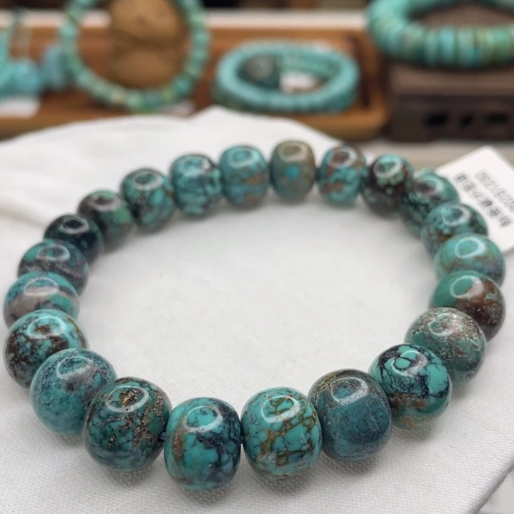 绿松石未镶嵌珠宝