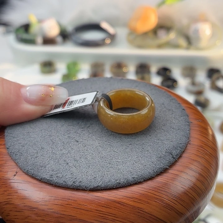 和田玉（糖玉）未镶嵌戒指S97咖糖轮胎16.1