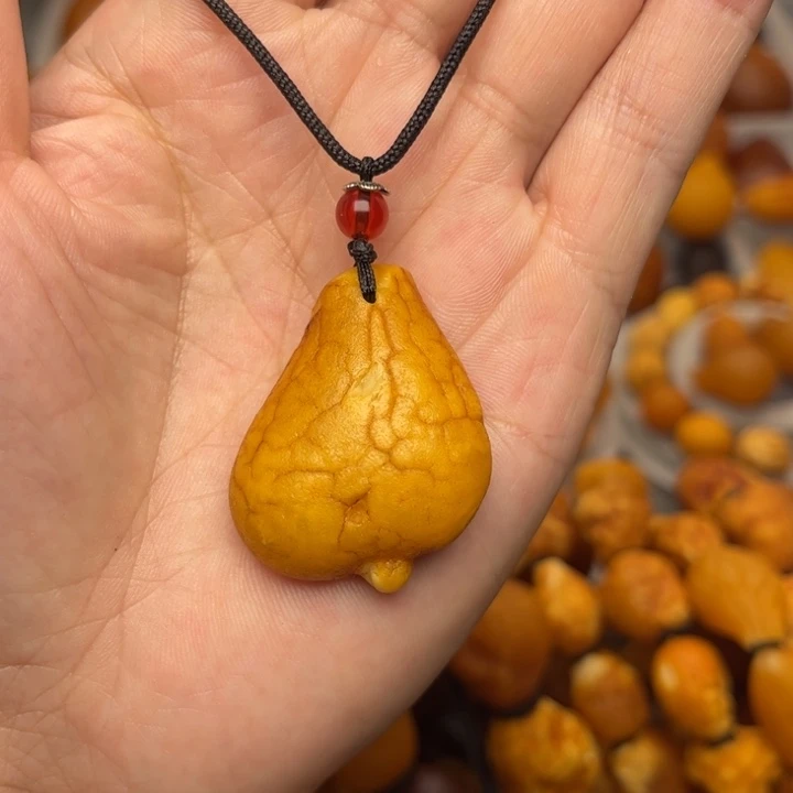 琥珀未镶嵌裸石天然蜜蜡吊坠