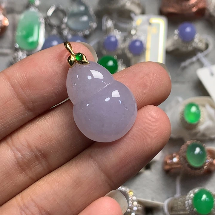 18K金镶嵌翡翠耳饰天然翡翠吊坠