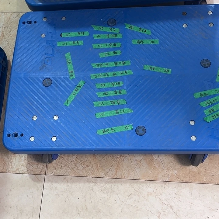 用***者厚款家用五金工具小车一个