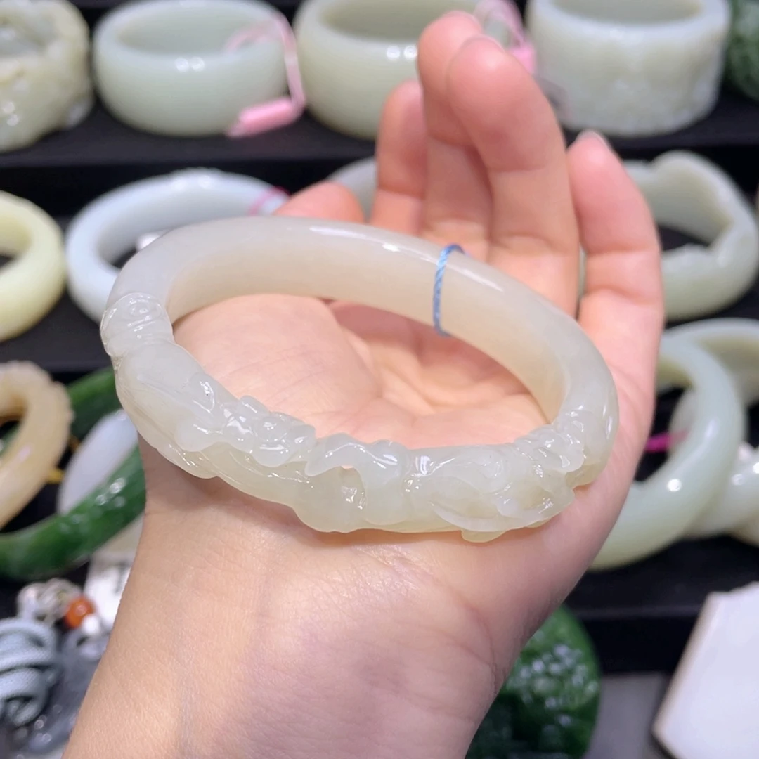 和田玉手镯未镶嵌72