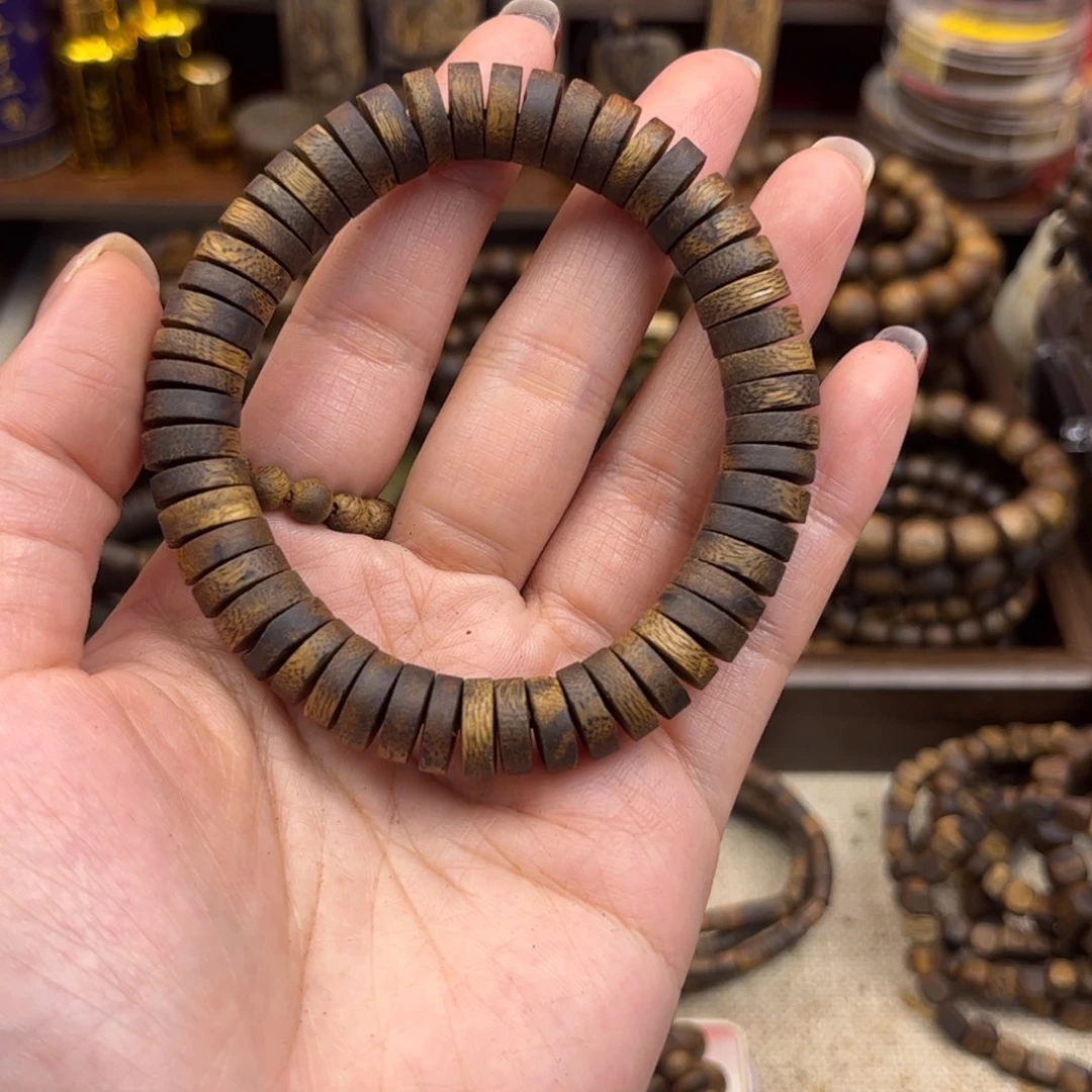 沉香吴*大碎屑奇楠1.0直切片珠11克