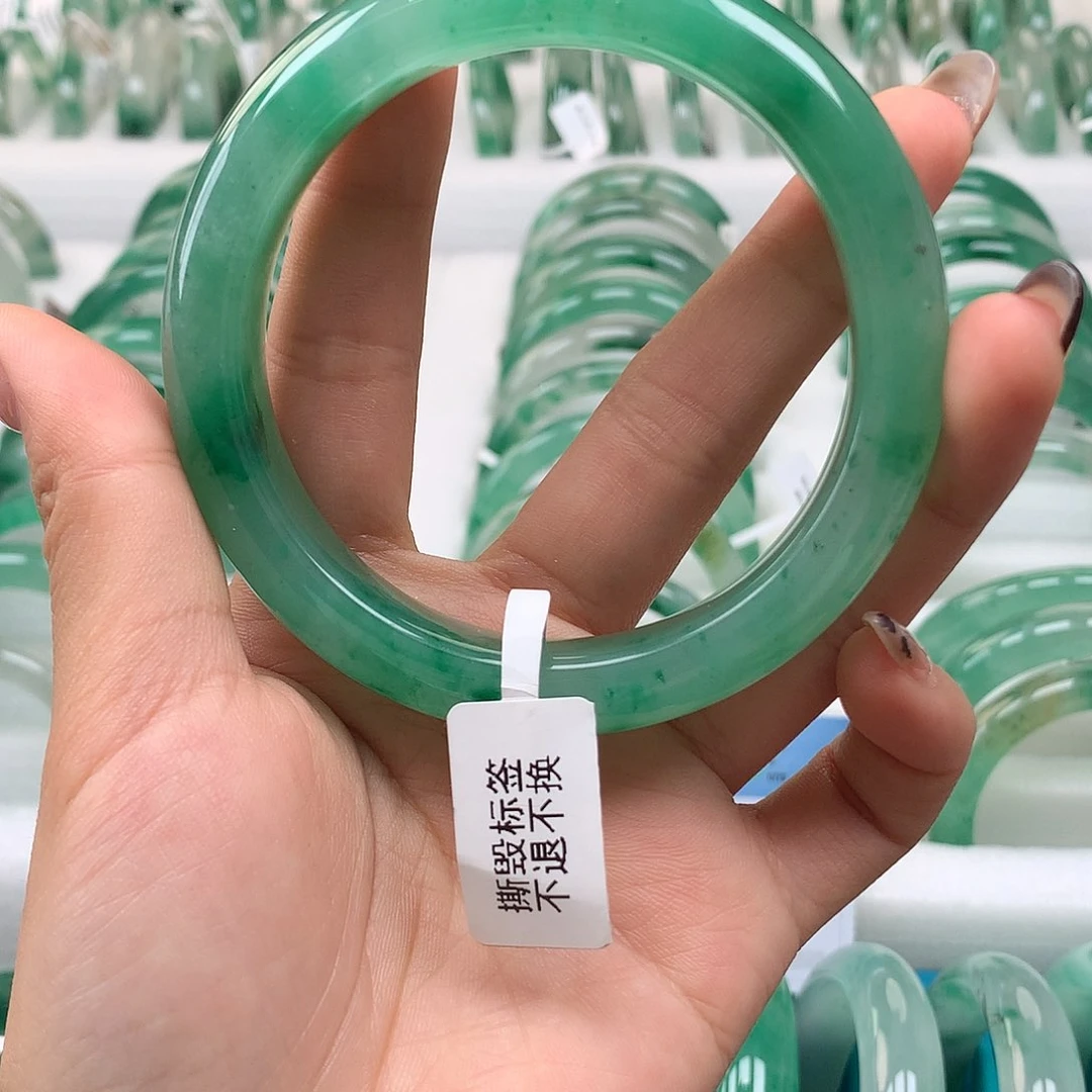 未镶嵌手镯石英质玉（非洲翠）5号 61/62