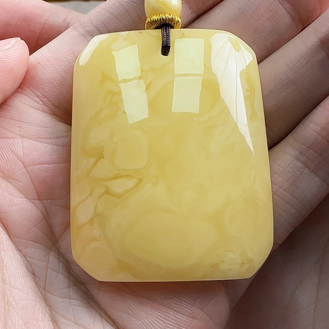 未镶嵌琥珀珠宝奇石