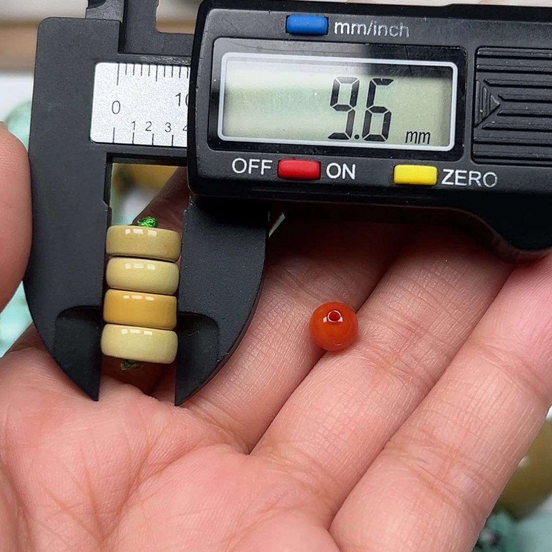 南红玛瑙未镶嵌珠宝奇石