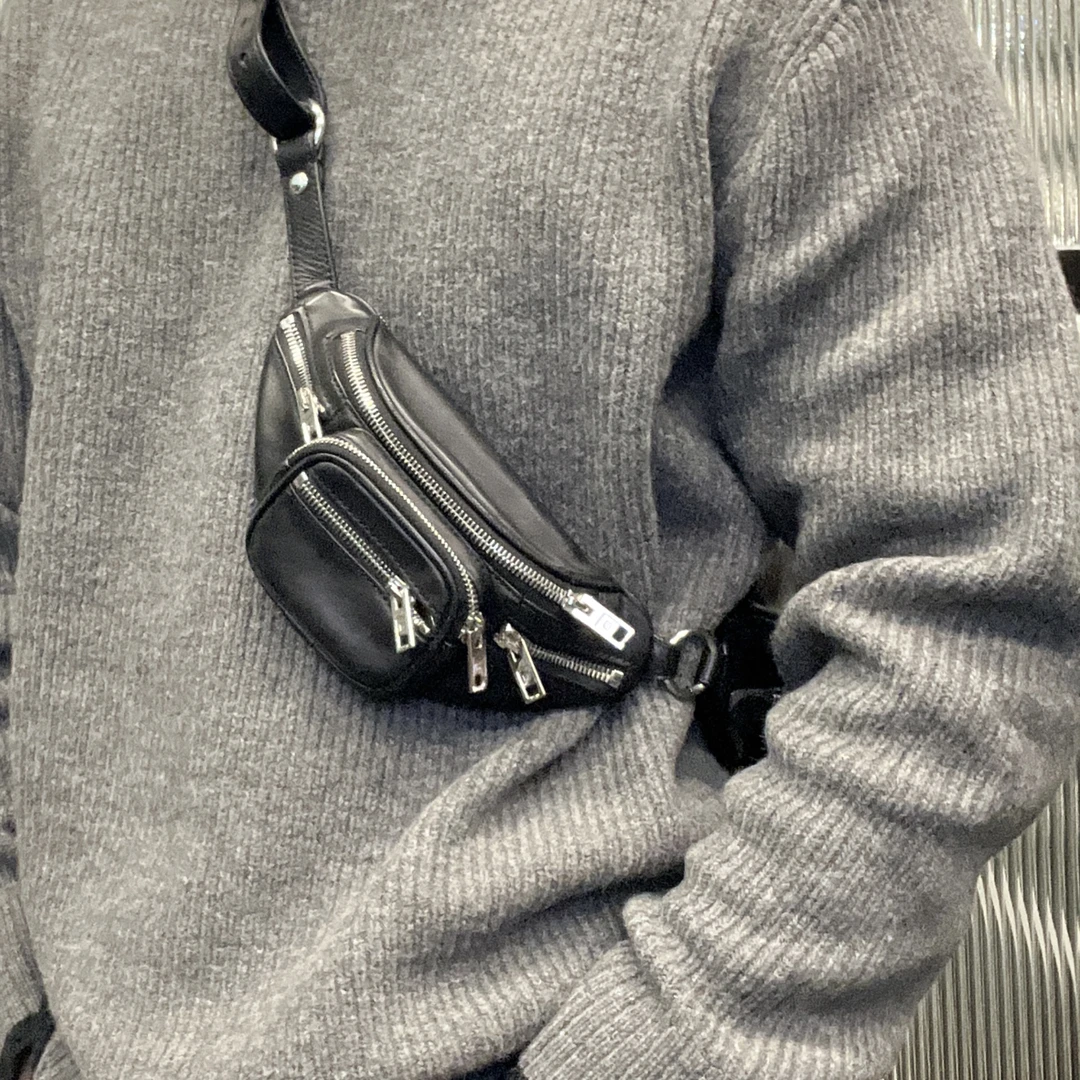 95新 其他 【涛】77 0221 亚历山大王 黑银双子星腰包